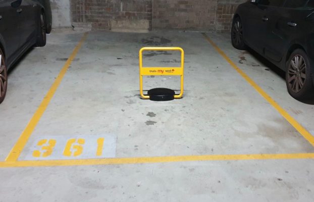 extra-large-remote-control-parking-bollard-extra-large-tms-apl1