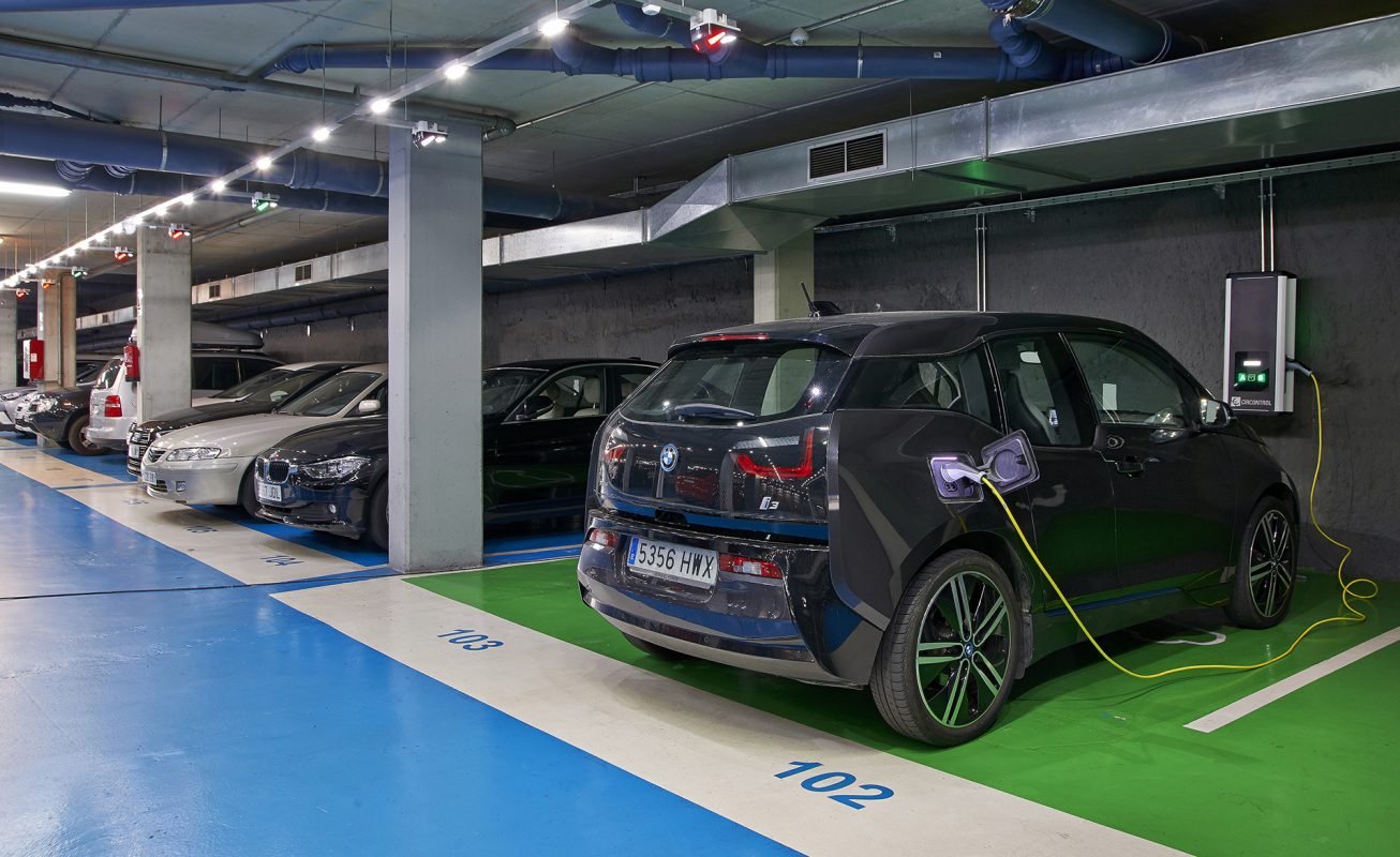 Painting-EV-charging-bays-to-prevent-iceing